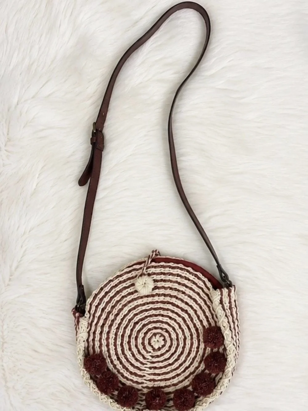 Fossil Round Beach  Crossbody in Cream and Rust/Brown